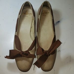 Ivory J  shoes SERENITY with brown bow size 10